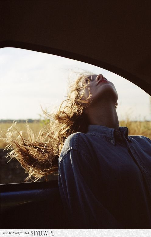 beautiful-car-girl-hair-Favim_com-1539101